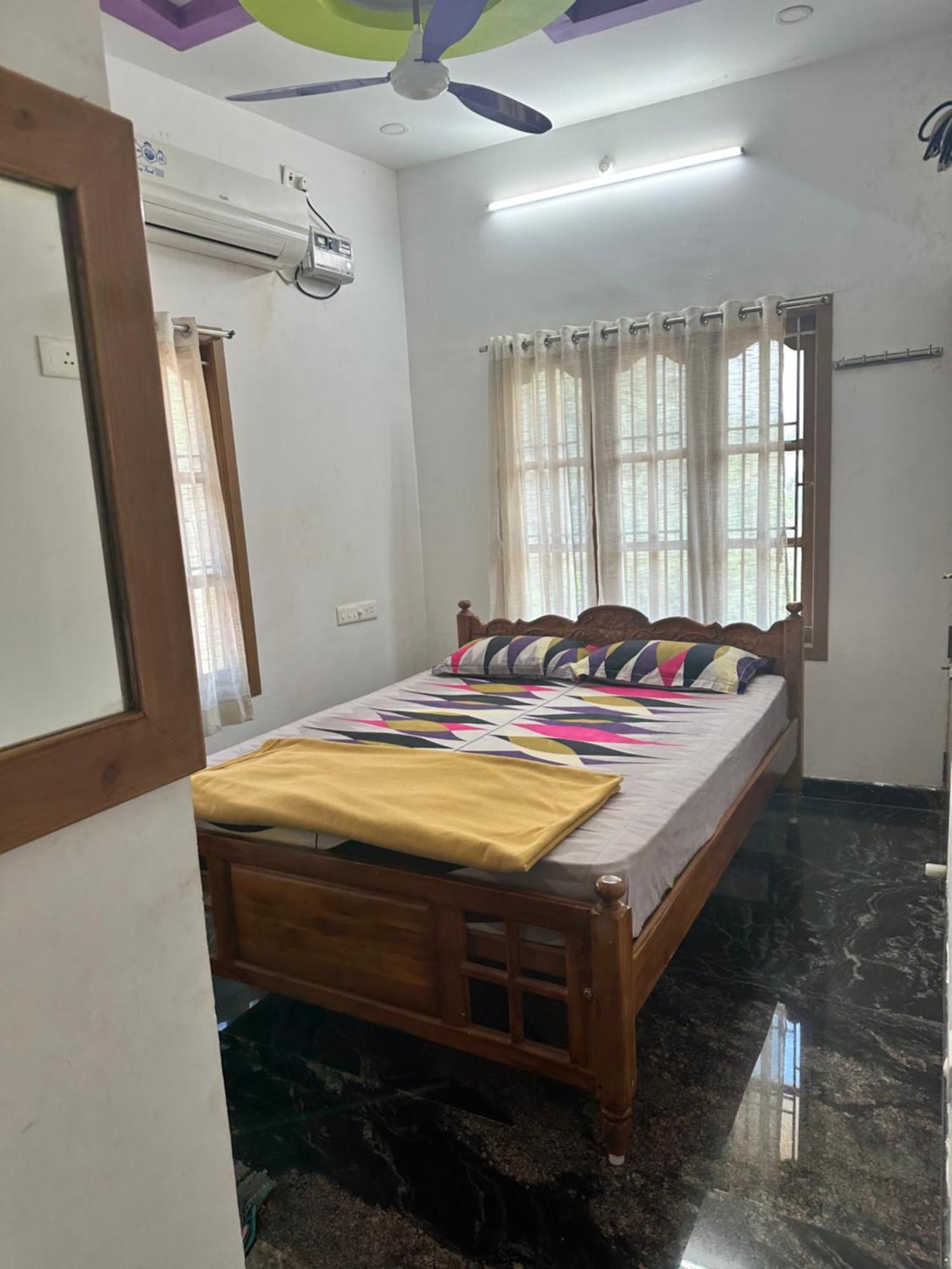 Yuga Guest House Kuttalam  Luaran gambar